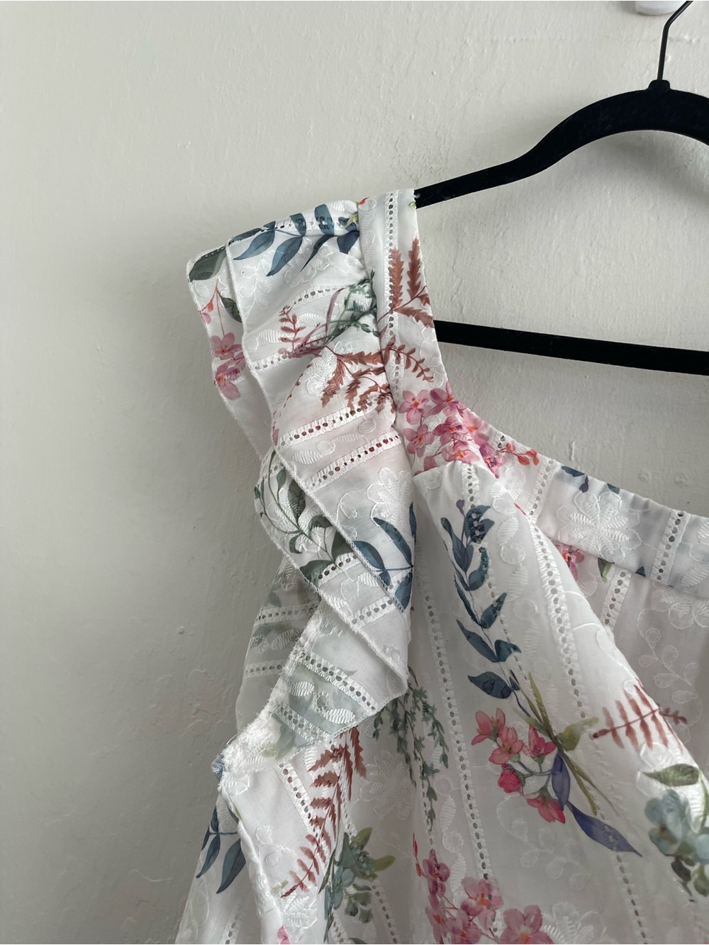 Unbranded White Dainty Floral Print Spring Summer Flutter Sleeve Top Womens XXL - Picture 3 of 4